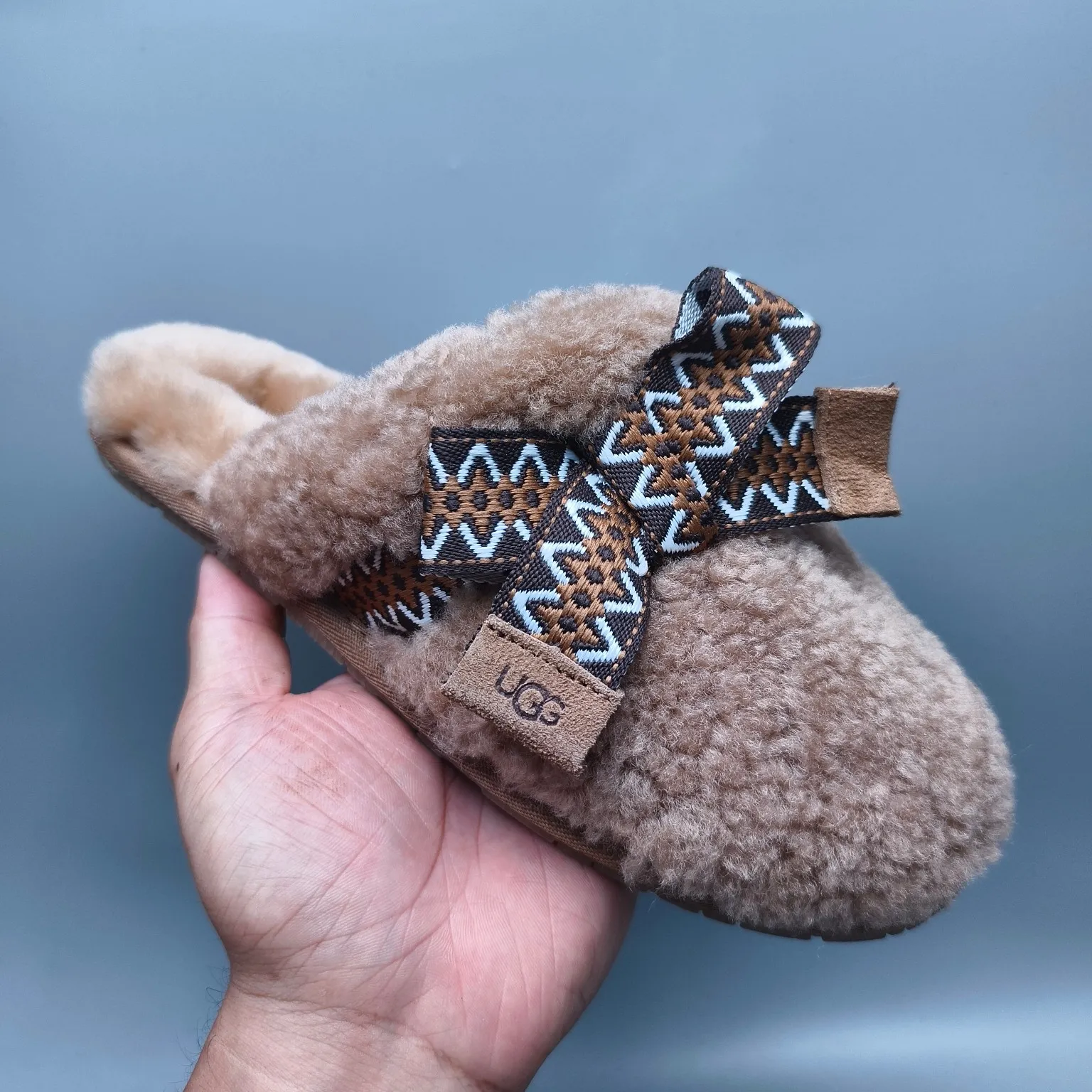 💰460 UGG sheepskin all-in-one snow boots 8266 large bow wool roll home slippers Color: off-white brown Matching size: 35-40